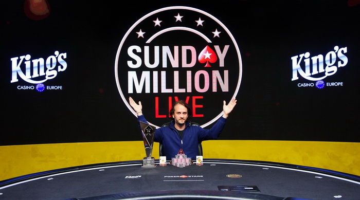 Победитель первого живого Sunday Million